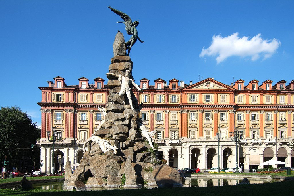 L'angelo di Piazza Statuto Torino