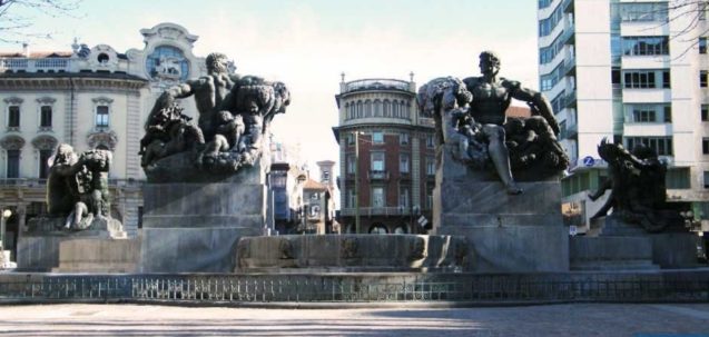 Fontana di Piazza Solferino Torino