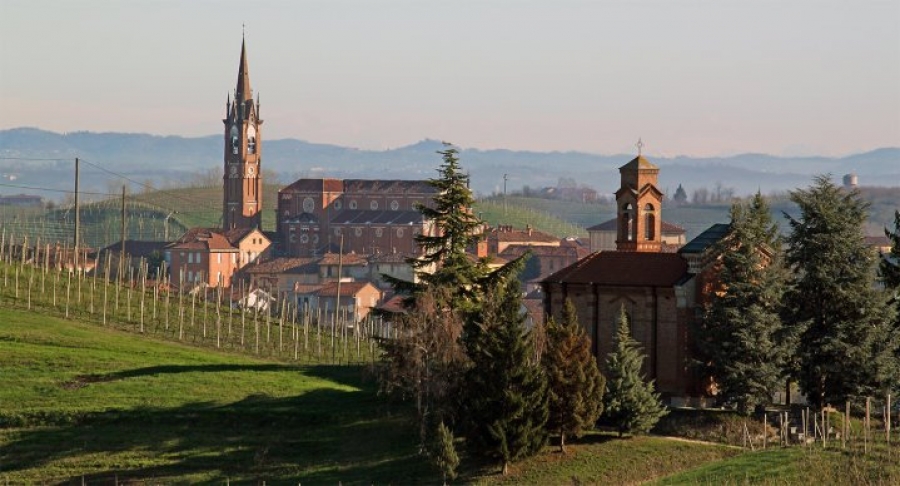 Un'immagine di Priocca, gioiello del Roero