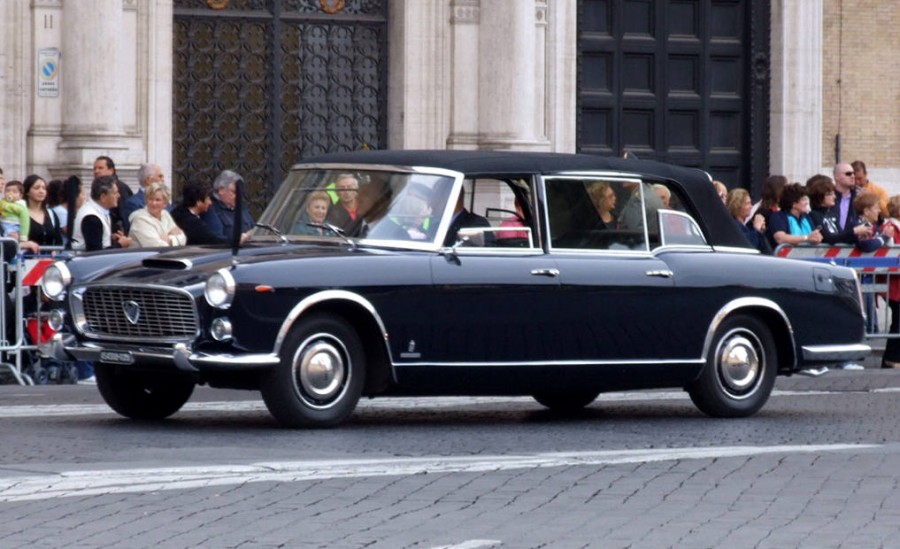 La Lancia Flaminia riservata ai presidenti della Repubblica nella giornata dell'insediamento