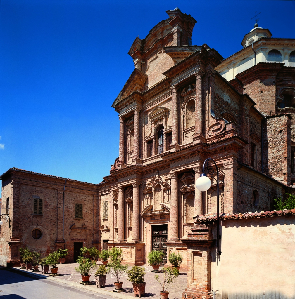 Degusta Cherasco Pacchetto Enogastronomico Booking Piemonte